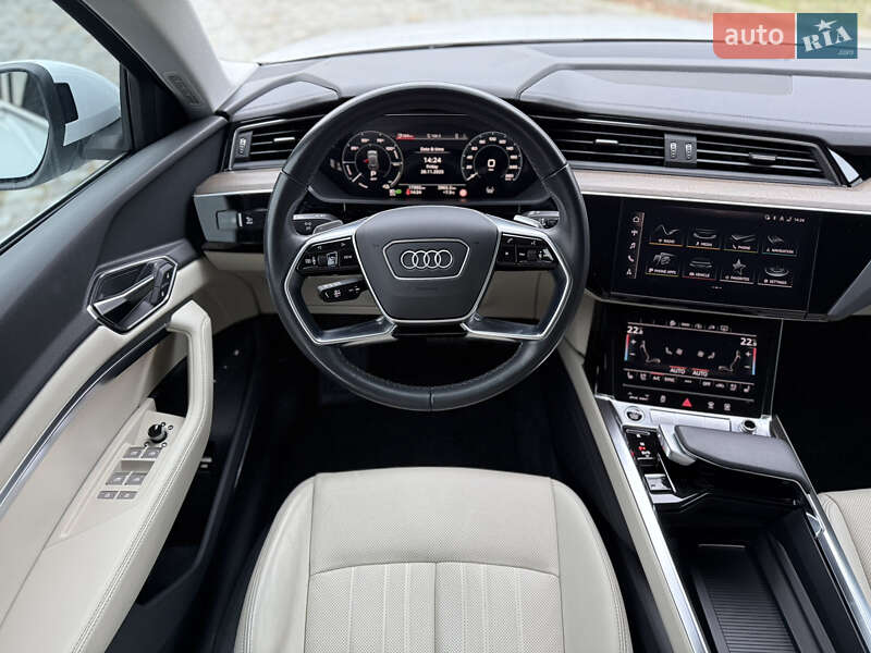 Внедорожник / Кроссовер Audi Q8 e-tron 2023 в Киеве фото 48 Внедорожник / Кроссовер Audi Q8 e-tron 2023 в Киеве
