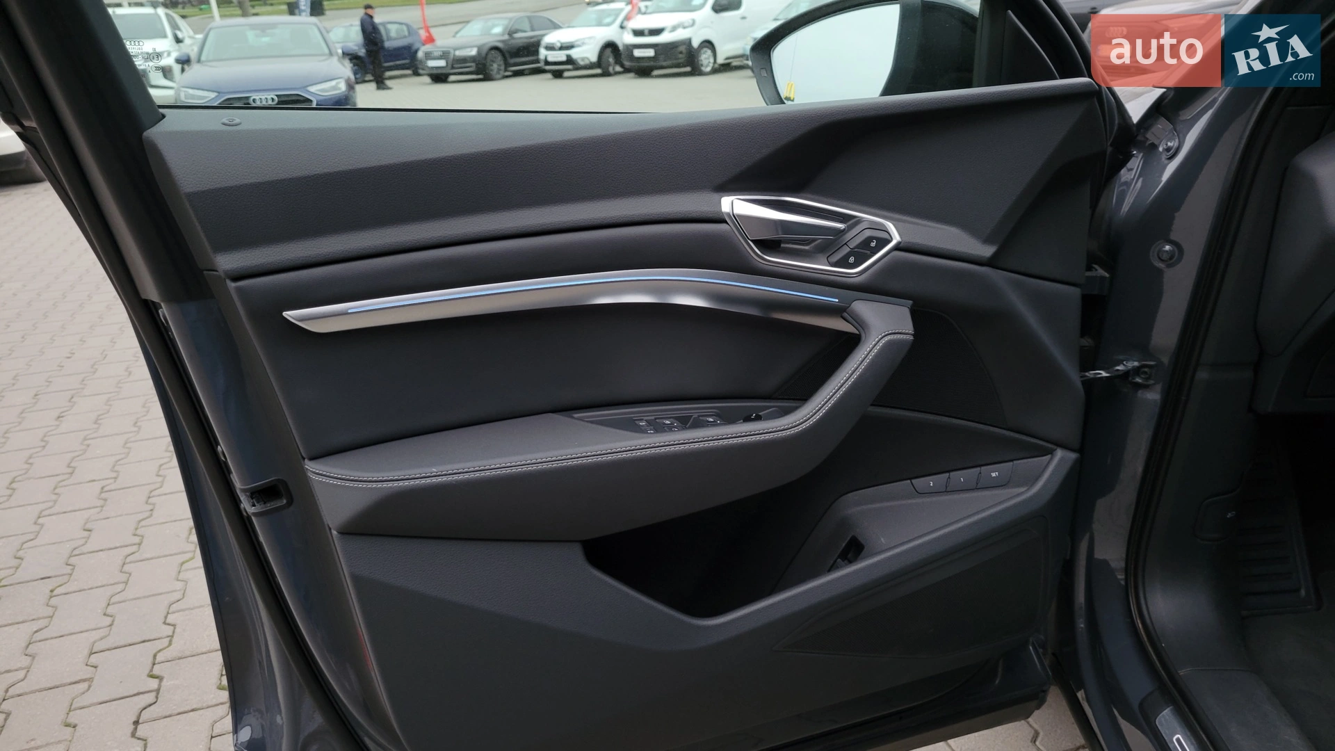 2023 Audi Q8 - мініатюра 24