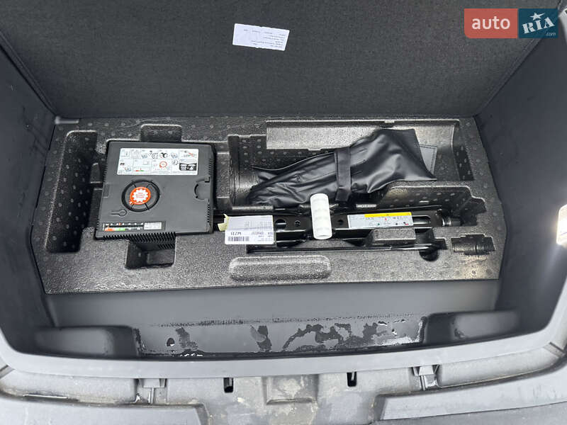 Внедорожник / Кроссовер Audi Q8 e-tron 2023 в Киеве фото 10 Внедорожник / Кроссовер Audi Q8 e-tron 2023 в Киеве