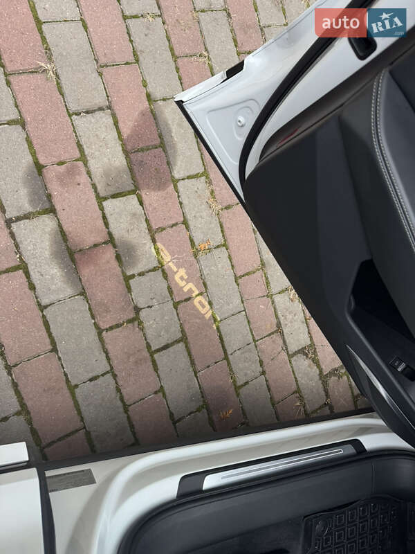 Внедорожник / Кроссовер Audi Q8 e-tron 2023 в Киеве фото 19 Внедорожник / Кроссовер Audi Q8 e-tron 2023 в Киеве