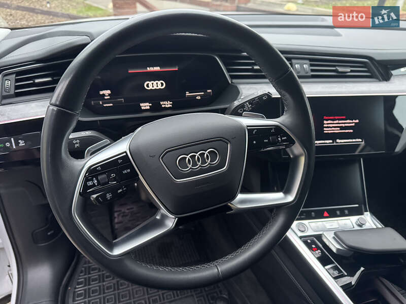 Внедорожник / Кроссовер Audi Q8 e-tron 2023 в Киеве фото 24 Внедорожник / Кроссовер Audi Q8 e-tron 2023 в Киеве