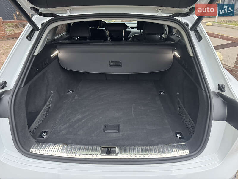 Внедорожник / Кроссовер Audi Q8 e-tron 2023 в Киеве фото 34 Внедорожник / Кроссовер Audi Q8 e-tron 2023 в Киеве