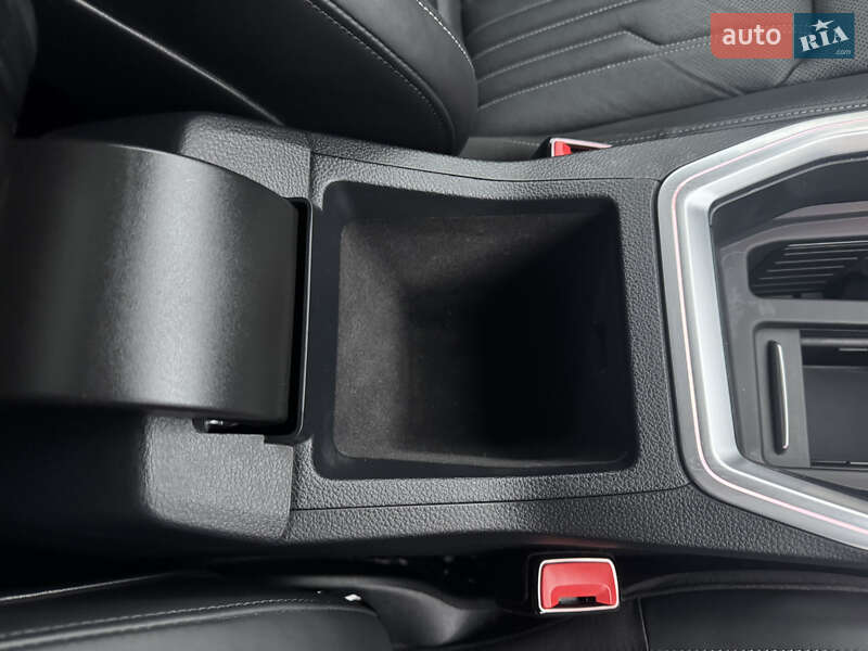 Внедорожник / Кроссовер Audi Q8 e-tron 2023 в Киеве фото 38 Внедорожник / Кроссовер Audi Q8 e-tron 2023 в Киеве
