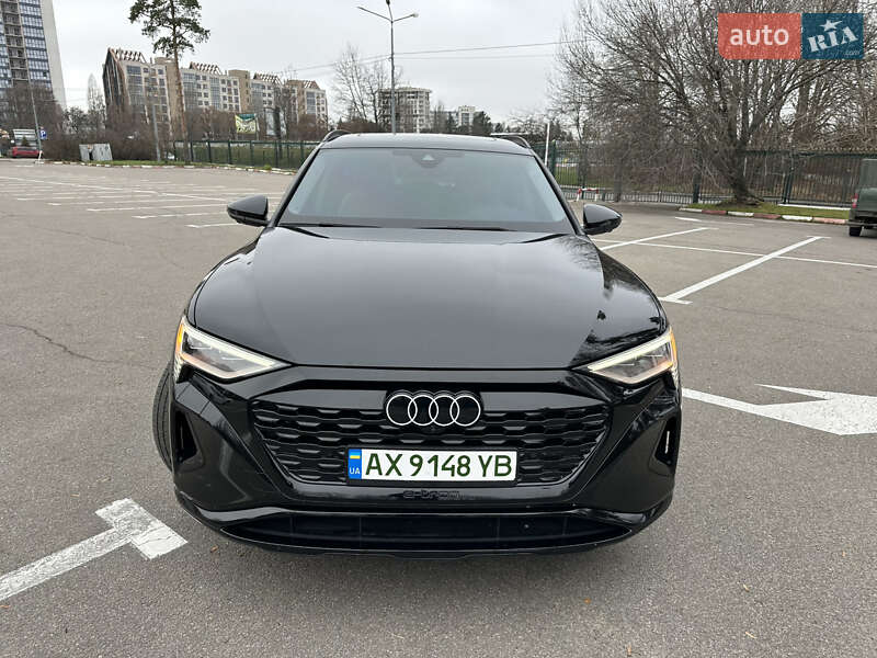 Внедорожник / Кроссовер Audi Q8 e-tron 2023 в Харькове