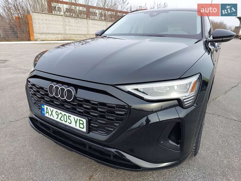 Внедорожник / Кроссовер Audi Q8 e-tron 2023 в Харькове