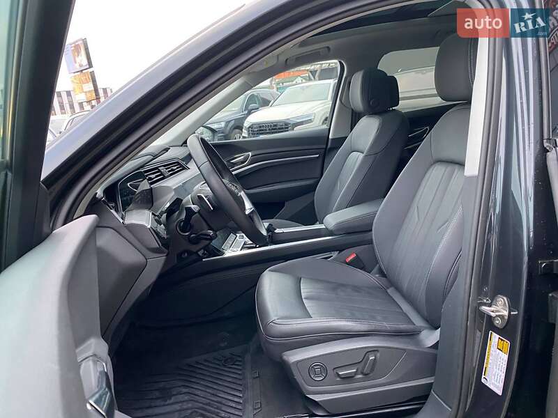 Внедорожник / Кроссовер Audi Q8 e-tron 2023 в Львове фото 18 Внедорожник / Кроссовер Audi Q8 e-tron 2023 в Львове