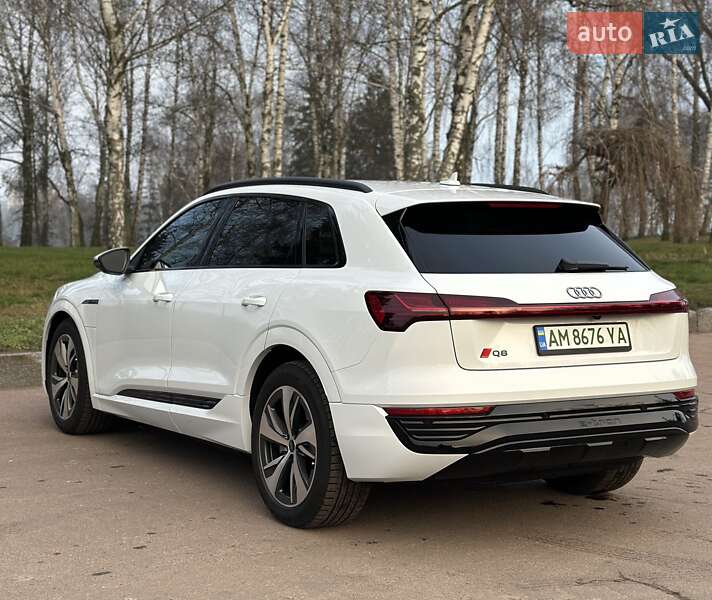 Внедорожник / Кроссовер Audi Q8 e-tron 2024 в Киеве