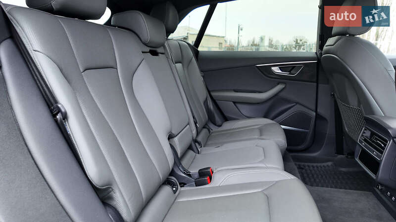 Внедорожник / Кроссовер Audi Q8 e-tron 2023 в Киеве