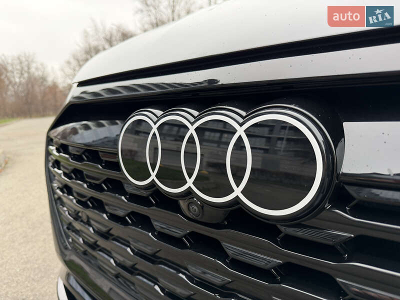 Внедорожник / Кроссовер Audi Q8 e-tron 2023 в Киеве