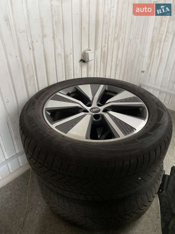 Внедорожник / Кроссовер Audi Q8 e-tron 2023 в Львове фото 37 Внедорожник / Кроссовер Audi Q8 e-tron 2023 в Львове