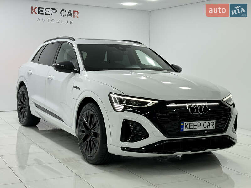 Позашляховик / Кросовер Audi Q8 e-tron 2023 в Одесі