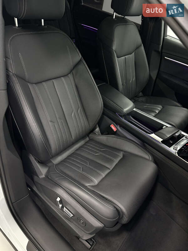 Позашляховик / Кросовер Audi Q8 e-tron 2023 в Одесі