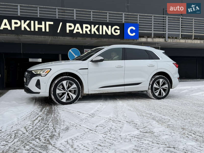 Внедорожник / Кроссовер Audi Q8 e-tron 2023 в Киеве фото 19 Внедорожник / Кроссовер Audi Q8 e-tron 2023 в Киеве