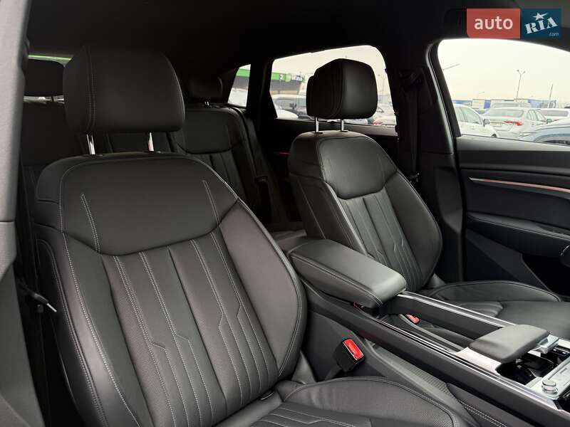 Внедорожник / Кроссовер Audi Q8 e-tron 2023 в Мукачево