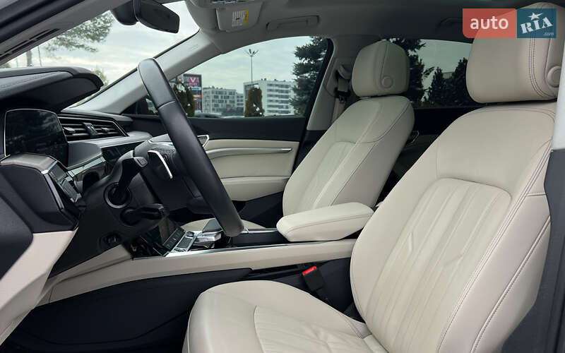 Внедорожник / Кроссовер Audi Q8 e-tron 2024 в Львове