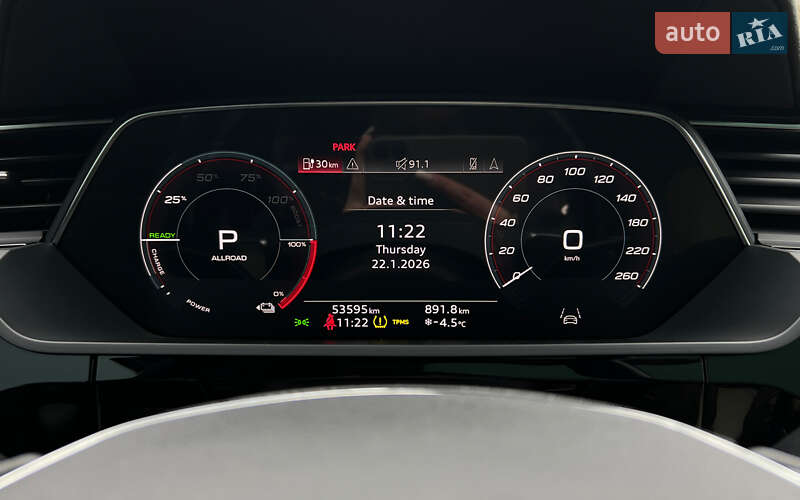 Внедорожник / Кроссовер Audi Q8 e-tron 2024 в Львове