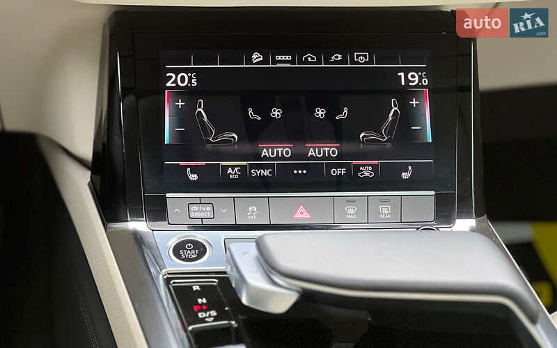 Внедорожник / Кроссовер Audi Q8 e-tron 2024 в Львове