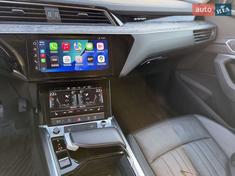 Внедорожник / Кроссовер Audi Q8 e-tron 2023 в Киеве