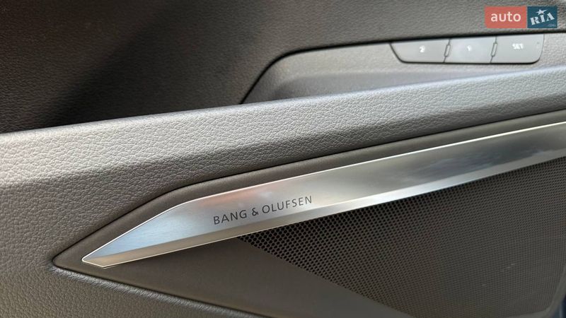 Позашляховик / Кросовер Audi Q8 e-tron 2023 в Києві