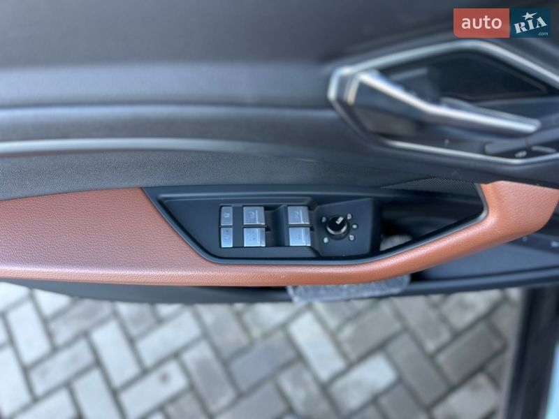 Позашляховик / Кросовер Audi Q8 e-tron 2024 в Рівному