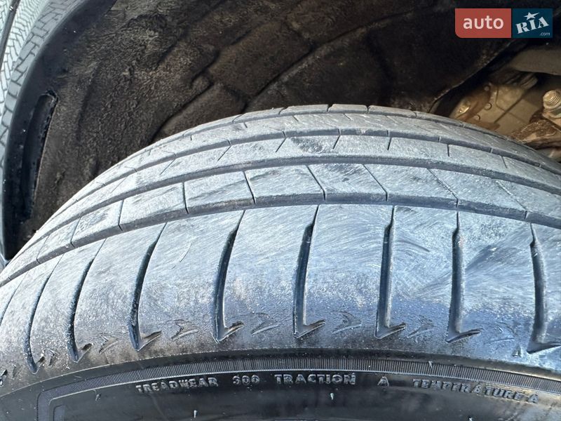 Позашляховик / Кросовер Audi Q8 e-tron 2024 в Рівному