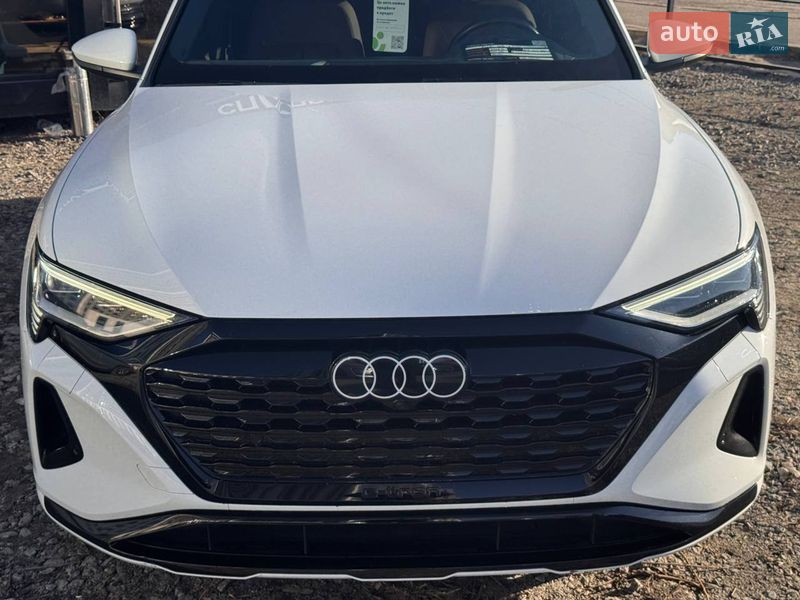 Внедорожник / Кроссовер Audi Q8 e-tron 2023 в Киеве