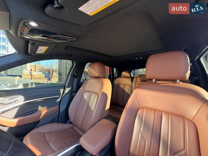 Внедорожник / Кроссовер Audi Q8 e-tron 2023 в Киеве