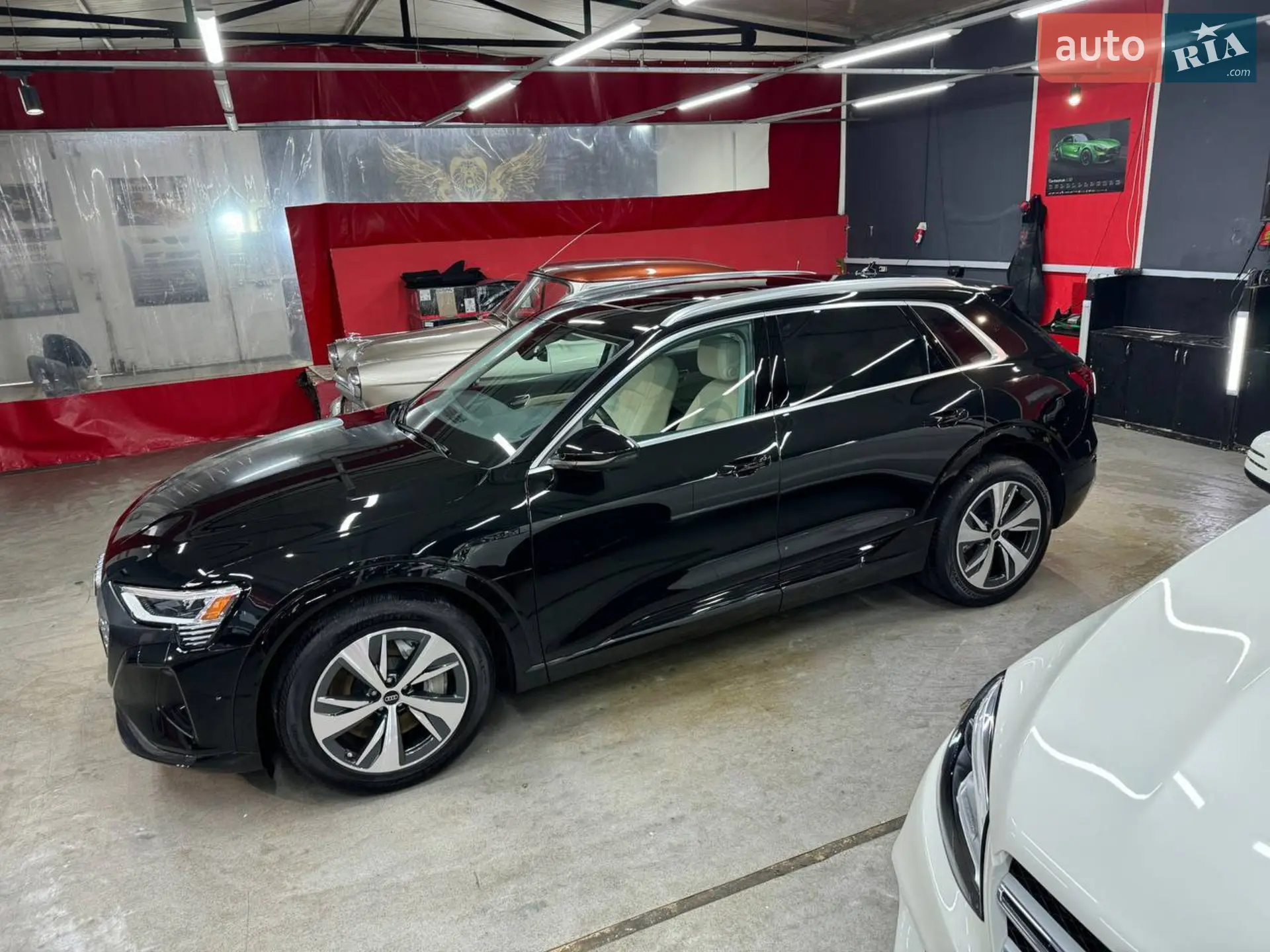 2023 Audi Q8 - мініатюра 11