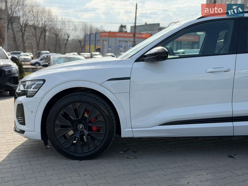 Внедорожник / Кроссовер Audi Q8 e-tron 2023 в Хмельницком