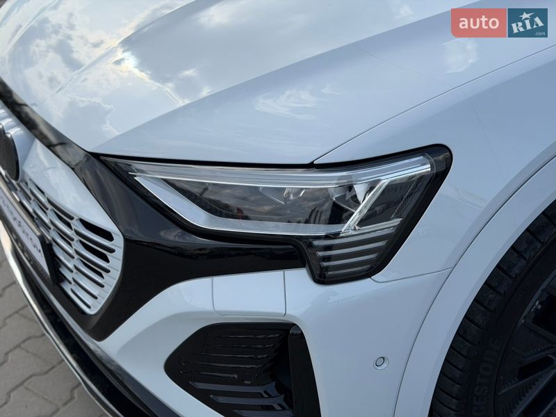 Внедорожник / Кроссовер Audi Q8 e-tron 2023 в Хмельницком