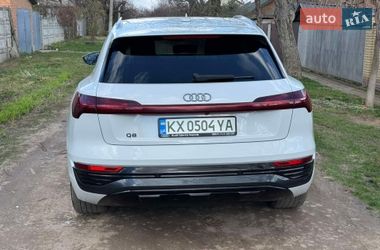 Внедорожник / Кроссовер Audi Q8 e-tron 2023 в Харькове