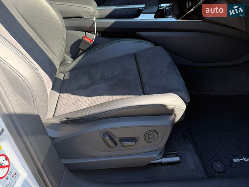 Внедорожник / Кроссовер Audi Q8 e-tron 2023 в Одессе