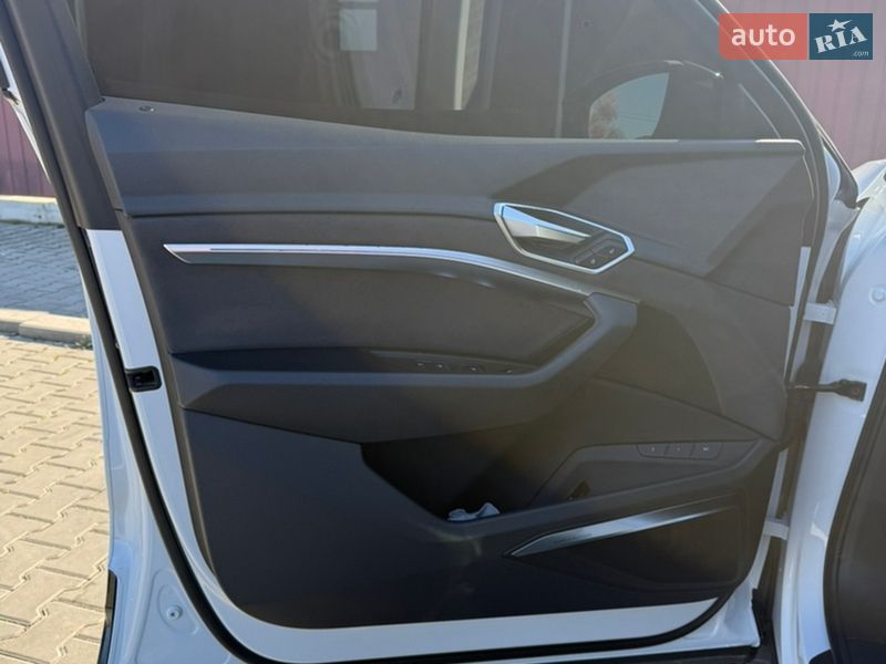 Внедорожник / Кроссовер Audi Q8 e-tron 2023 в Одессе