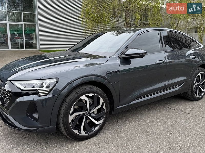 Audi Q8 e-tron 2024