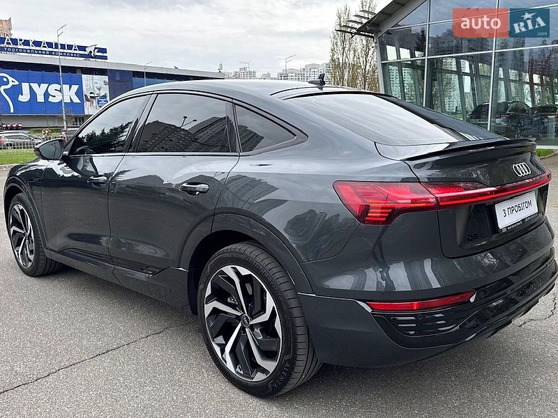 Внедорожник / Кроссовер Audi Q8 e-tron 2024 в Киеве