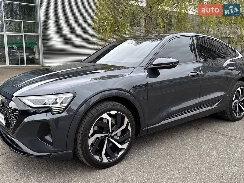 Внедорожник / Кроссовер Audi Q8 e-tron 2024 в Киеве