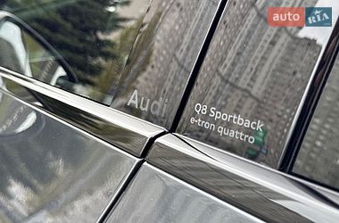 Внедорожник / Кроссовер Audi Q8 e-tron 2024 в Киеве