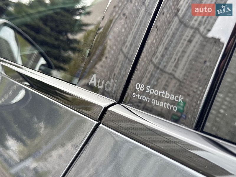 Внедорожник / Кроссовер Audi Q8 e-tron 2024 в Киеве