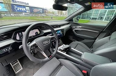 Внедорожник / Кроссовер Audi Q8 e-tron 2024 в Киеве