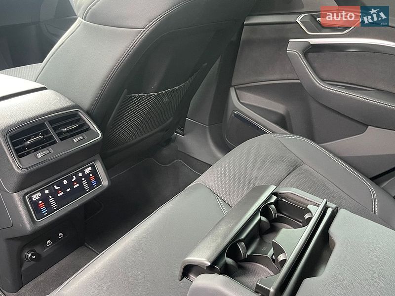 Внедорожник / Кроссовер Audi Q8 e-tron 2024 в Киеве