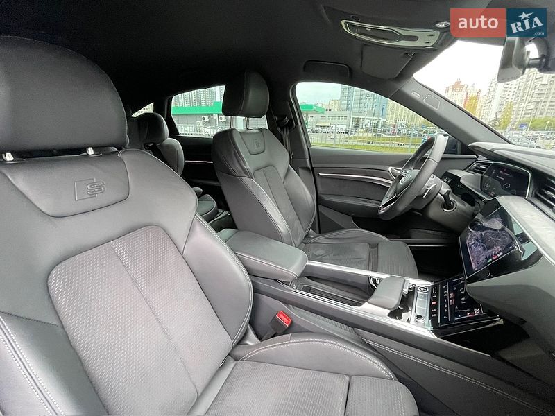 Внедорожник / Кроссовер Audi Q8 e-tron 2024 в Киеве