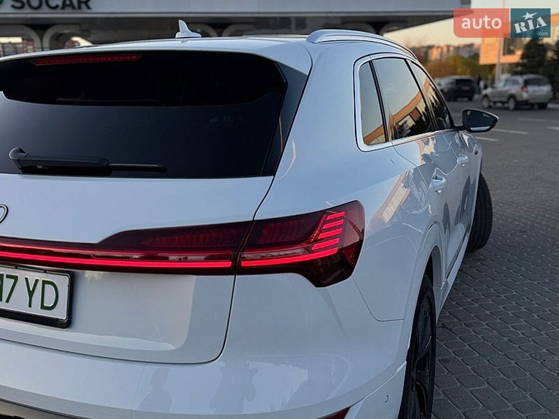 Внедорожник / Кроссовер Audi Q8 e-tron 2023 в Львове
