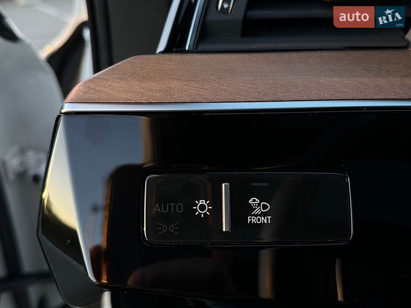 Внедорожник / Кроссовер Audi Q8 e-tron 2023 в Львове