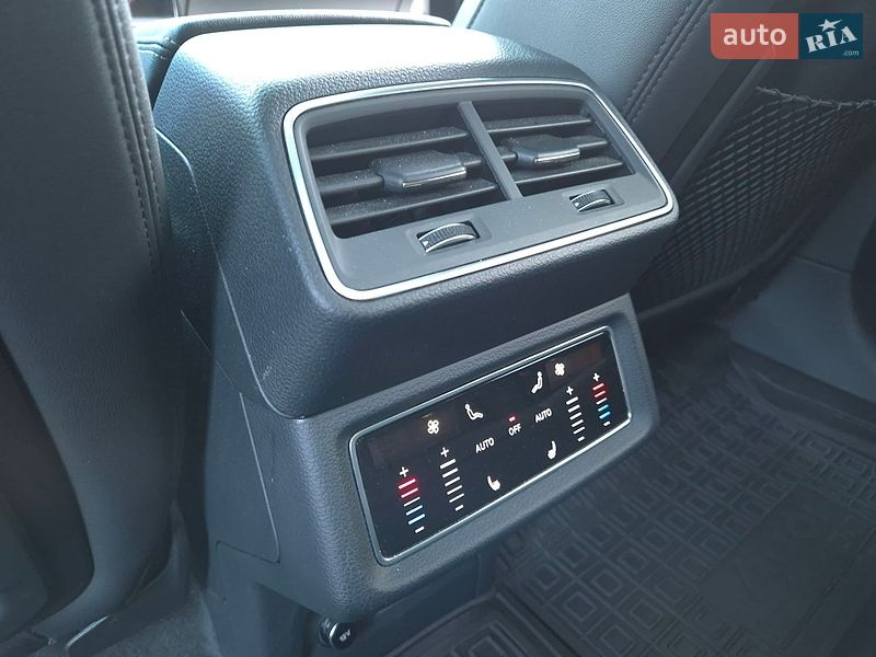 Позашляховик / Кросовер Audi Q8 e-tron 2023 в Києві