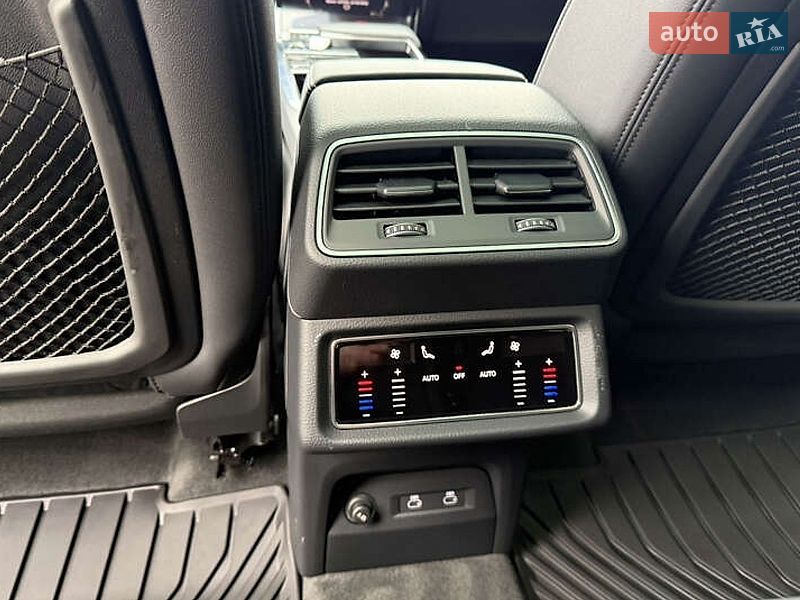 Внедорожник / Кроссовер Audi Q8 e-tron 2023 в Ужгороде