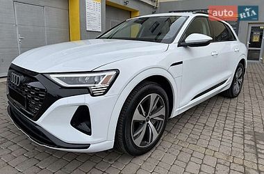 Внедорожник / Кроссовер Audi Q8 e-tron 2023 в Ужгороде