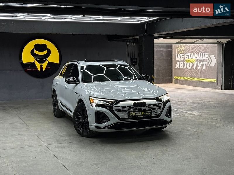 Audi Q8 e-tron 2023