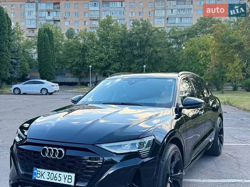 Audi Q8 e-tron 2023