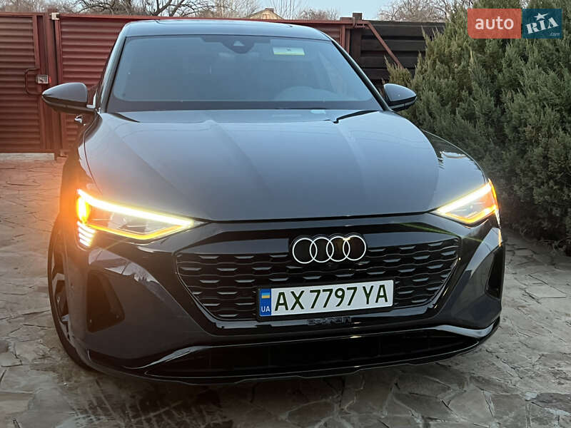 Внедорожник / Кроссовер Audi Q8 Sportback e-tron 2023 в Харькове