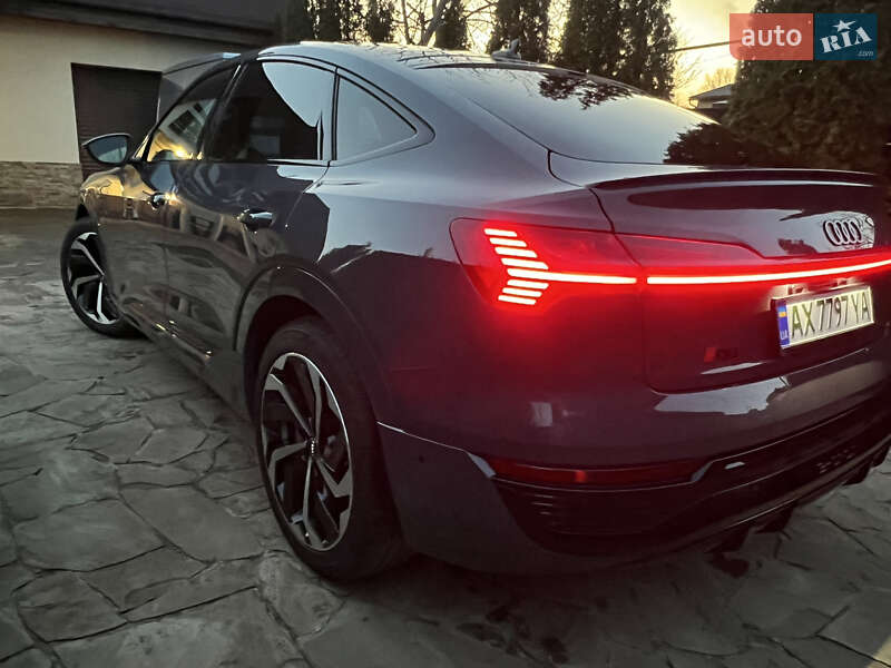 Внедорожник / Кроссовер Audi Q8 Sportback e-tron 2023 в Харькове